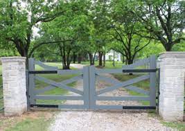 Browse belgard's concrete paver walkway design ideas for inspiration for your next project. Ranch Gates Aberdeen Gate
