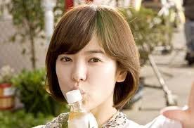If you have a round face, try a short hairstyle. Korean Short Hairstyle For Round Face Hairstyles For Round Faces Trendy Short Hair Styles Korean Short Hair