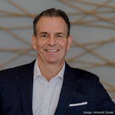 Vincent Abrue's Instagram, Twitter & Facebook