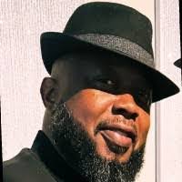 Taryn Larkin's Instagram, Twitter & Facebook