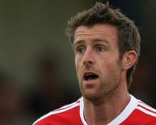 Norwich set to complete signing of Leeds United's Jonny Howson