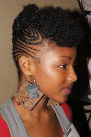 Reconnues pour leur beauté et leurs variantes sophistiquées, les coiffures afro nous font rêver. 29 Idees De Big Chop Hairstyles Cheveux Naturels Cheveux Crepus Cheveux