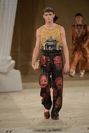 Dolce Gabbana Alta Moda Sartoria Fall Winter 2019 20 Dolce Gabbana Alta Sartoria Autumn Winter 2019 Couture Catwalk Men Autumn Winter Couture 2019 Resort 2020 Spring Summer 2020 Fashion Couture Model