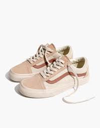A random doodle drawn by founder paul van doren, and originally referred to as the jazz stripe. today, the famous vans sidestripe has become the. Pin On Shoes