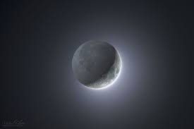الهلال المتزايد waxing crescent moon الهلال المتزايد هو القمر بعد مرحلة الولادة ويكون نسبة إضاءة القمر أو ظهوره للأرض ضئيلة تبدأ من صفر إلى خمسين بالمائة. Ø§Ù„Ù‡Ù„Ø§Ù„ Ø§Ù„Ù…ØªØ²Ø§ÙŠØ¯ Ø¨ØªÙ‚Ù†ÙŠØ© Ø§Ù„Ù€ Hdr