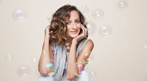 Annyira elbűvölően újszerű volt számomra, mintha nem is ugyanazokat, a számomra oly ismerős. Szaloki Agi Adventi Gyerekkoncertje Urania Nemzeti Filmszinhaz