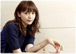 画像 川口春奈の髪型 ミディアムパーマがかわいすぎる 前髪も spicyでmintなlife 髪型 ロング ミディアム パーマ 髪型