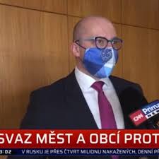 Paušální daň, která zahrnuje odvod na sociální i zdravotní pojištění a daň z příjmů, je nejvýhodnější pro živnostníky s výdajovým paušálem, kteří neuplatňují daňové slevy na děti a manželku. Pausalni Dan Pro Zivnostniky S Prijmem Do 800 Tisic Cnn Prima News