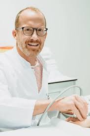 Das Team der Arztpraxis Adeldoc im Zentrum von Adelboden