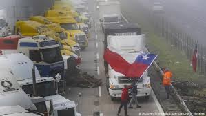 Los conductores se ubicaron en distintas carreteras del país asegurando que lamentablemente nos vimos forzados a hacer esto.¿chileno en el extranjero? Chile Camioneros Bloquean Rutas En Protesta Por Ataques En Carreteras Las Noticias Y Analisis Mas Importantes En America Latina Dw 28 08 2020