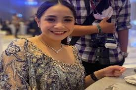 Pasangan suami istri itu lagi menanti kelahiran anak kedua mereka yang sudah dinanti selama lima tahun ini. Nagita Slavina Hamil Anak Kedua Raffi Sensitif Banget Hatinya