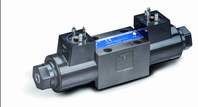DIRECTION CONTROL VALVE -DSG-03-2B2-A240 product image