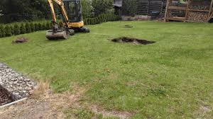 Baugrube Und Bodenplatte Unser Poolprojekt Schreitet Voran Mit Dem Probeschwimmen War Die Planung Fur Unseren Pool Abgeschlossen Nun Pool Bodenplatten Bau