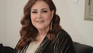 الفنانة دلال عبد العزيز تكتب رسالة مؤثرة لسمير غانم. Ø¯Ù„Ø§Ù„ Ø¹Ø¨Ø¯Ø§Ù„Ø¹Ø²ÙŠØ² ØªØ­Ø§Ø±Ø¨ ÙƒÙˆØ±ÙˆÙ†Ø§ Ø§Ù„ÙˆØ¶Ø¹ Ø§Ù„ØµØ­ÙŠ Ø¨Ø¹Ø¯ Ø§Ù†Ø®ÙØ§Ø¶ Ù†Ø³Ø¨Ø© Ø§Ù„Ø£ÙƒØ³Ø¬ÙŠÙ†
