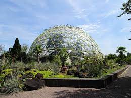 Es soll ja immer noch düsseldorfer geben, die nicht wissen, dass die stadt auch einen botanischen garten hat. Bild Das Kuppelgewachshaus Im Botanischen Garten Zu Botanischer Garten Dusseldorf In Dusseldorf