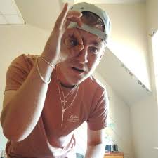 How to get signed to a music label?