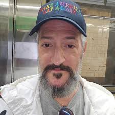 HAPPY EASTER TO ALL WHO CELEBRATE!!! Painting by the divinely talented Robyn  Swift Iarrobino @RobynIarrobinoFineArt. Check her work out!!!