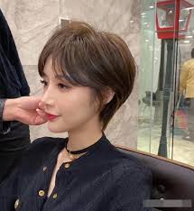 10 kiểu tóc ngắn mùa hè chuẩn chỉnh: Vừa xinh lại vừa mát, ai cũng trẻ và  sang hơn