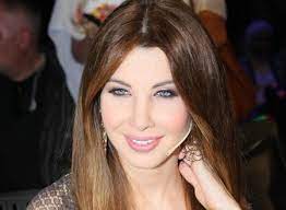 شبه كبير بين نانسي عجرم وابنتها الصغيرة ليا (صور) شاركت النجمة اللبنانية نانسي عجرم جمهورها ومتابعيها عبر حسابها بموقع الفيديوهات والصور الشهير إنستجرام، بصور لها برفقة ابنتها ليا، علق. Ø´Ø§ÙØ¯ ÙØ§ÙØ³Ù Ø¹Ø¬Ø±Ù ÙÙÙ Ø·ÙÙØ© Ø±Ø¶ÙØ¹Ø©