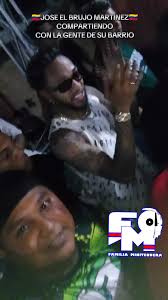 José El Brujo Martínez en Su Barrio: Rumba y Fiesta