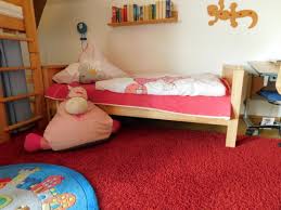 Bei der grossen türe hat es eine kleiderstange. Haba Matti Bett 100 X 200 Cm In Buche Designermobel Hohentengen