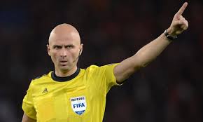 Mensile degli svizzeri in italia. Italia Svizzera Al Russo Karasev L Arbitro Con La Passione Per Il Metal Nazionali Calciomercato Com