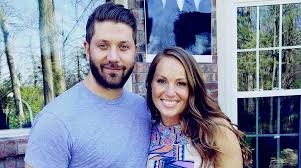 Mina Starsiak Is Married To Husband Steve Hawk Meet Their Kids Tvstarbio