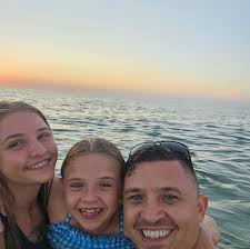 Outdoor NYE lighting ideas with floodlights and string lights