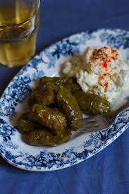 定番ギリシャ料理 ぶどうの葉のハーブライス包み ギリシャのごはん
