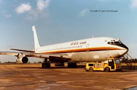 Hi there, wondered if anyone knows what this little guy is up to?