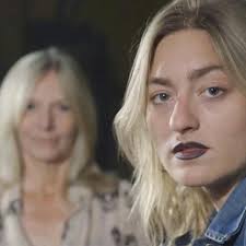 dis — Casey and Her Mom