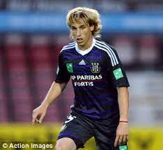 Eylül 2020'de fatih karagümrük'e imza atan 35 yaşındaki arjantinli. Liverpool Could Sign Lucas Biglia From Anderlecht For 4 5m Daily Mail Online