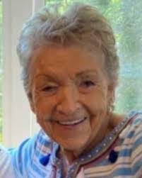 Faye Watt's Instagram, Twitter & Facebook