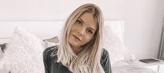 She participated in previous versions of the les marseillais reality series. Jessica Thivenin Can No Longer Stand Her Friend Djamel Somag News