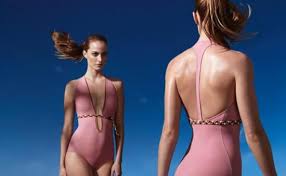 La marque, qui impose sa vision audacieuse du beachwear depuis 1968, imagine une collection aux inspirations fortes. Collection Eres 2016 Journal Du Luxe Fr Actualite Du Luxe
