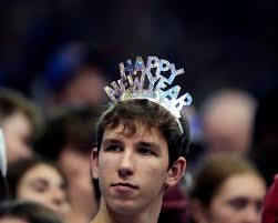 No. 4 Kansas rallies from 15 down to beat Oklahoma St 69-67