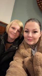 Brought my mum out for her 64th birtbday meal and also celebrating my  promotion at work ☺️ any drinks will be welcomed and really appreciated. We  are at The William Morris Oxford,