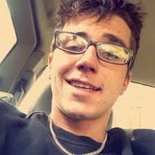 tommy thacker (@tommyythc)