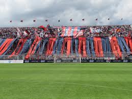 Taranto risultati in diretta (e live video streaming online) in tempo reale, calendario e risultati di tutti i tornei di calcio che il taranto ha giocato. Due Tifoserie Che Meritano Altri Palcoscenici Taranto Potenza Playoff Serie D Sport People