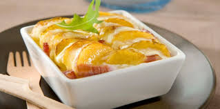 Gratin De Pommes De Terre Aux Lardons Et A La Bechamel Recettes Recette Gratin Pomme De Terre Gratin De Pommes Recette Avec Bechamel