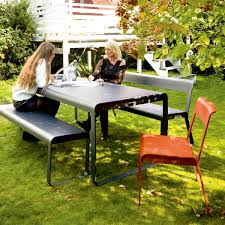 Originally manufactured in 1889 for parisian sidewalk cafés, today fermob is still crafted in france, bringing fun color to dining and entertaining. Fermob Bellevie Table Connox