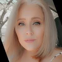 Stephanie Bybee's Instagram, Twitter & Facebook