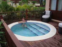 Kleine Pools Fur Terrassen Und Moderne Terrassen Kleine Moderne Pools Terrassen Die Dekoration Kleiner Pool Design Kleine Gartenpools Gartenpools