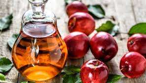 L'aceto di mele, rispetto a quello di vino è più delicato, meno aggressivo e meno acido. Aceto Di Mele Proprieta Benefici E Controindicazioni Dilei