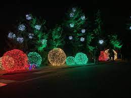 Lightscape It S A Beautiful Sight At Chicago Botanic Garden Chicago Botanic Garden Botanical Gardens Garden Show