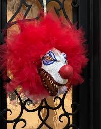 Or creepy clowns will haunt you in the night! Creepy Clown Wreaths Scary Diy Decor Morena S Corner