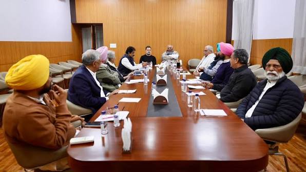 Held a meeting with senior leaders from Punjab Congress, under the  leadership of INC President Sh. Mallikarjun Kharge ji and LOP Sh. Rahul  Gandhi ji to discuss the present political situation in