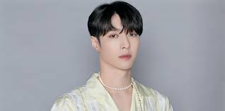 Lay has a 4d personality. See Photos Exo Lay Is The First Asian Artist To Curate 100 Page Bespoke Magazine With Tmrw Kpopstarz