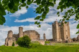 Escaping damage in the civil war, it became a picturesque ruin in the 18th and 19th centuries, and inspired sir walter scott's most famous novel, ivanhoe, published in 1819. Conisborough Castle History Photos Visiting Information