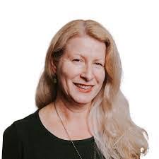 Robyn Gillette's Instagram, Twitter & Facebook